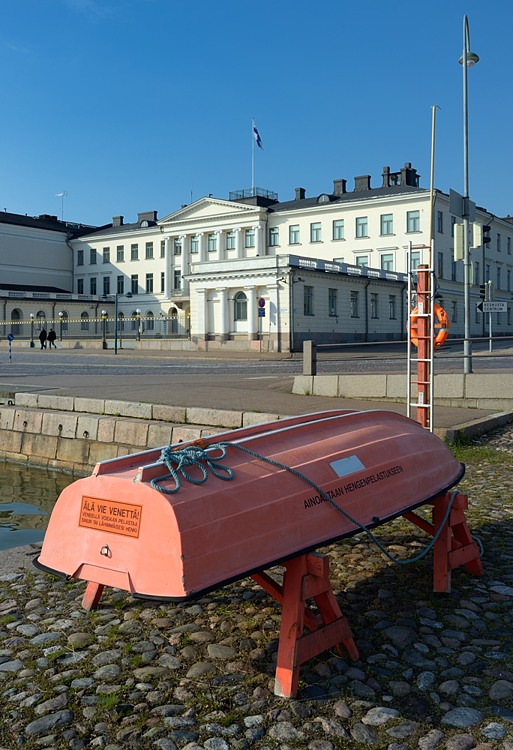 Life Boat at the Presidential Palace