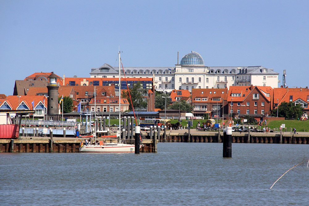 Ferry boat arrival