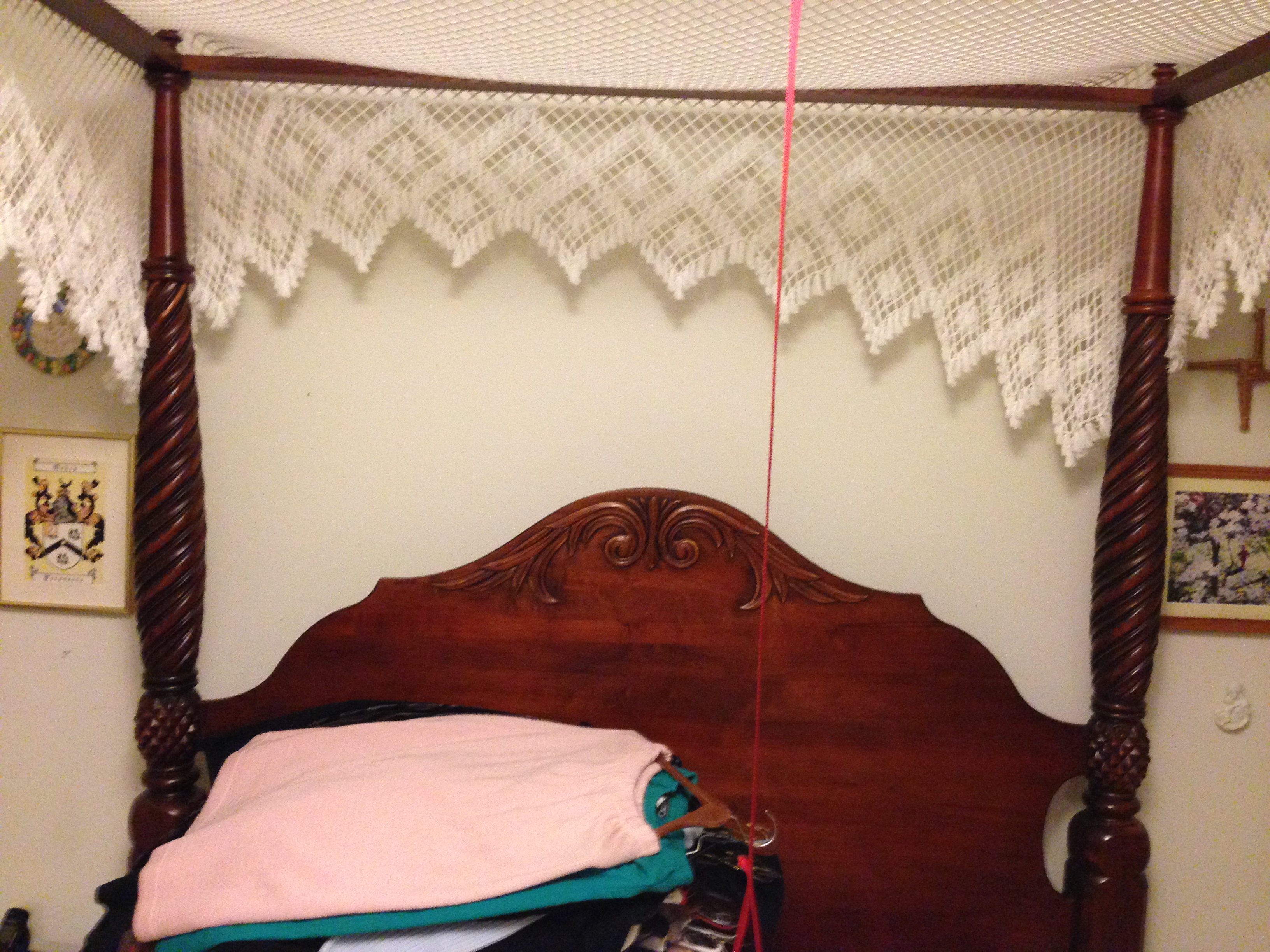 QUEEN CANOPY BED -- ETHAN ALLEN