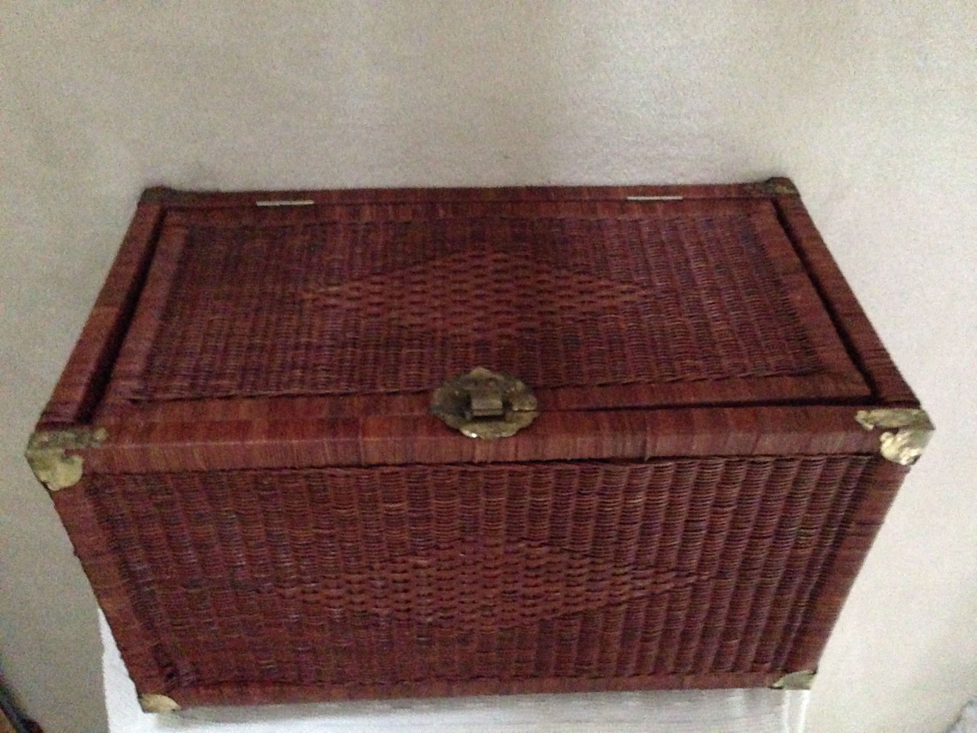 FOOT CHEST WICKER