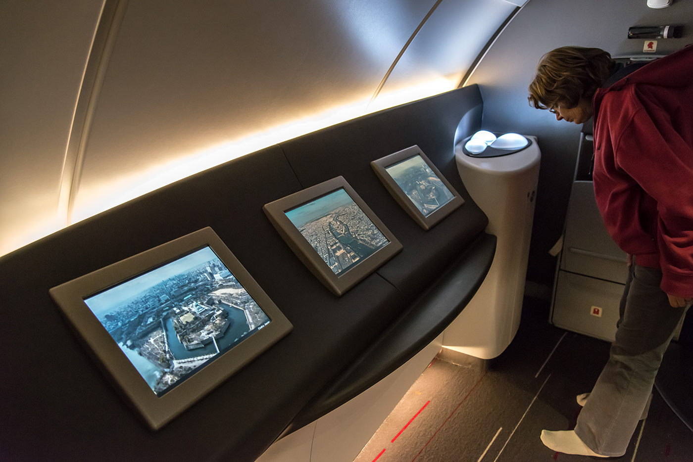 Art Gallery in the Sky