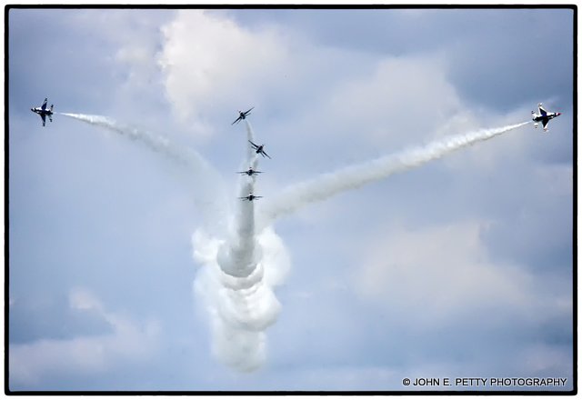 Bomb Burst Formation _MG_9578.jpg