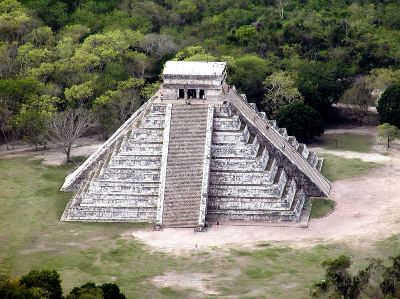 El Castillo (the Pyramid of Kukulcn)