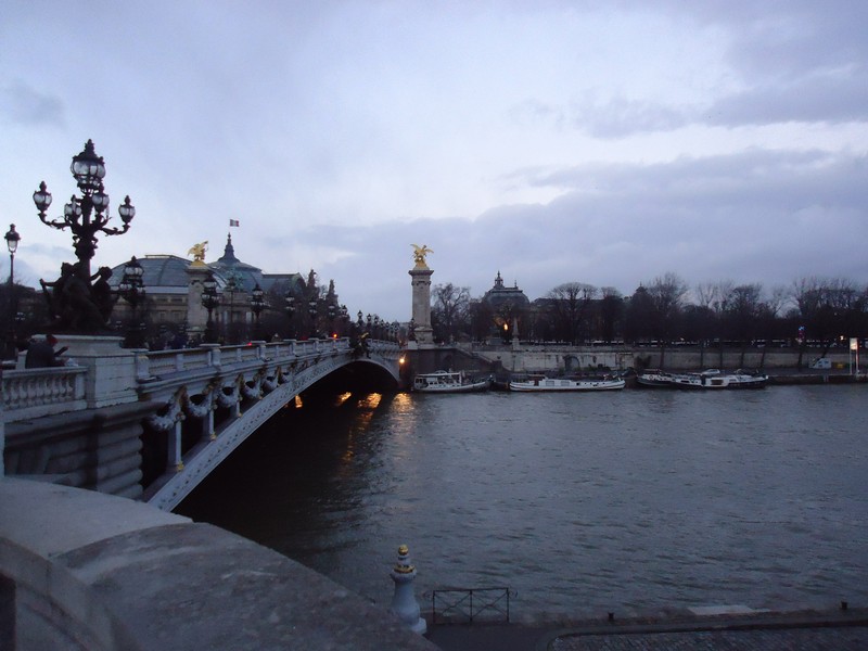 <a target=_blank href=http://en.wikipedia.org/wiki/Pont_Alexandre_III>Pont Alexandre III</a>