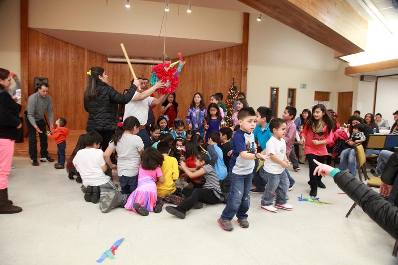 OLG_Christmas_PosadaVI_20Dec2013_0296 [800x533].JPG