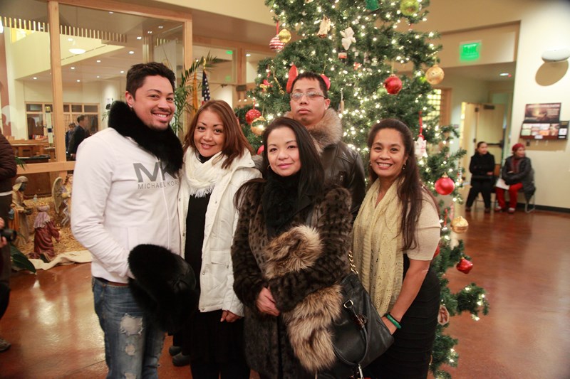 OLG_Midnight_Christmas_Mass_25Dec2013_0109 [800x533].JPG