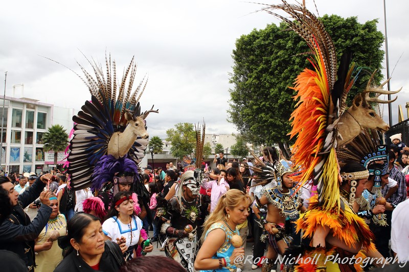 Basilica_Dancerando_Azteca_08nov2015_1081 [800x600 wmg12].JPG