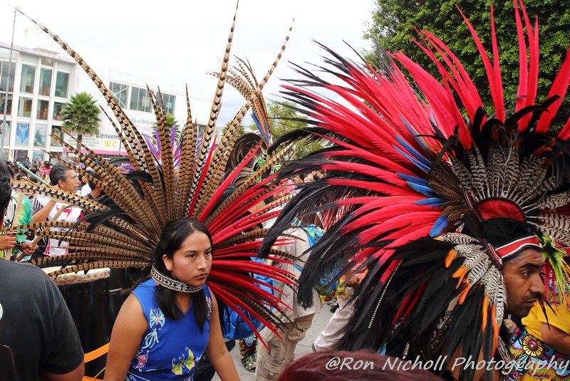 Basilica_Dancerando_Azteca_08nov2015_1124 [800x600 wmg12].JPG