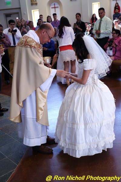 OLG_FirstCommunion_1130_17Apr_2016_0174 [800x600].JPG