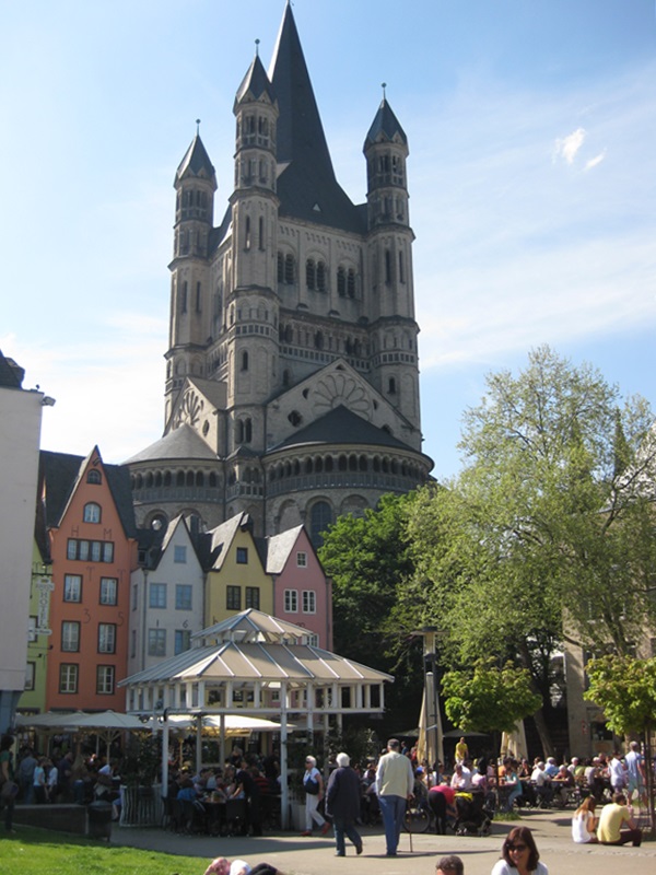 Kln (Cologne). Frankenwerft and Gross St.Martin Church