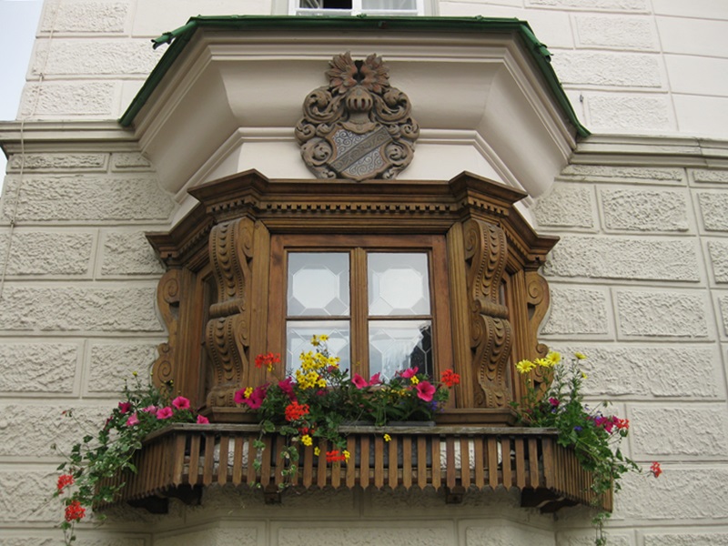 Ardez. Typical house in the Lower Engadine