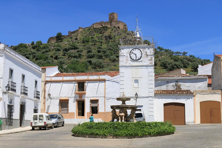 Alconchel con el Castillo de Miraflores