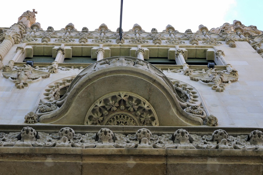 Casa Lle Morera (Llus Domnech i Montaner)