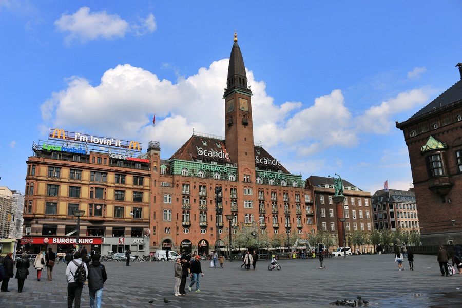 Copenhagen. City Hall Square (Rdhuspladsen)