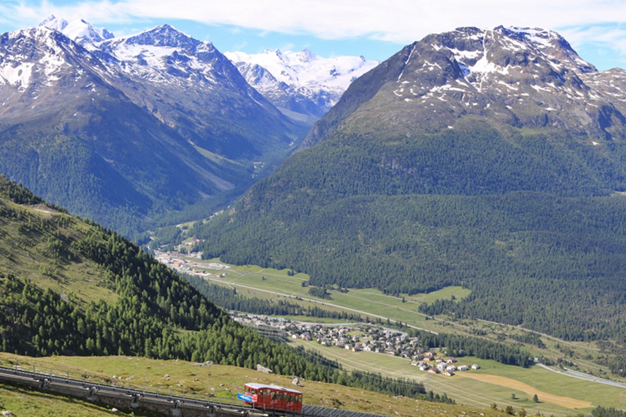 Cable Car to Muottas Muragl