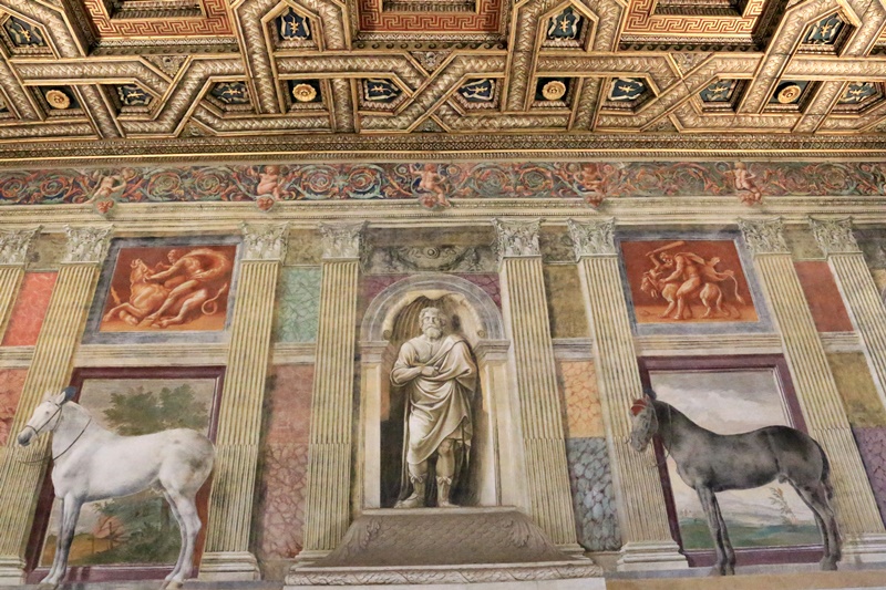 Mantova. Palazzo T