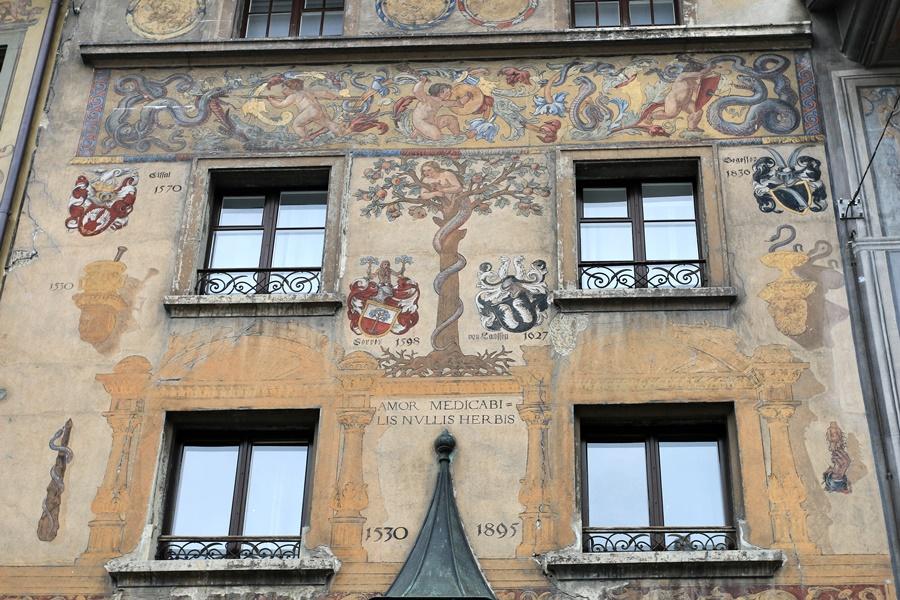 Luzern. Mllersche Apotheke