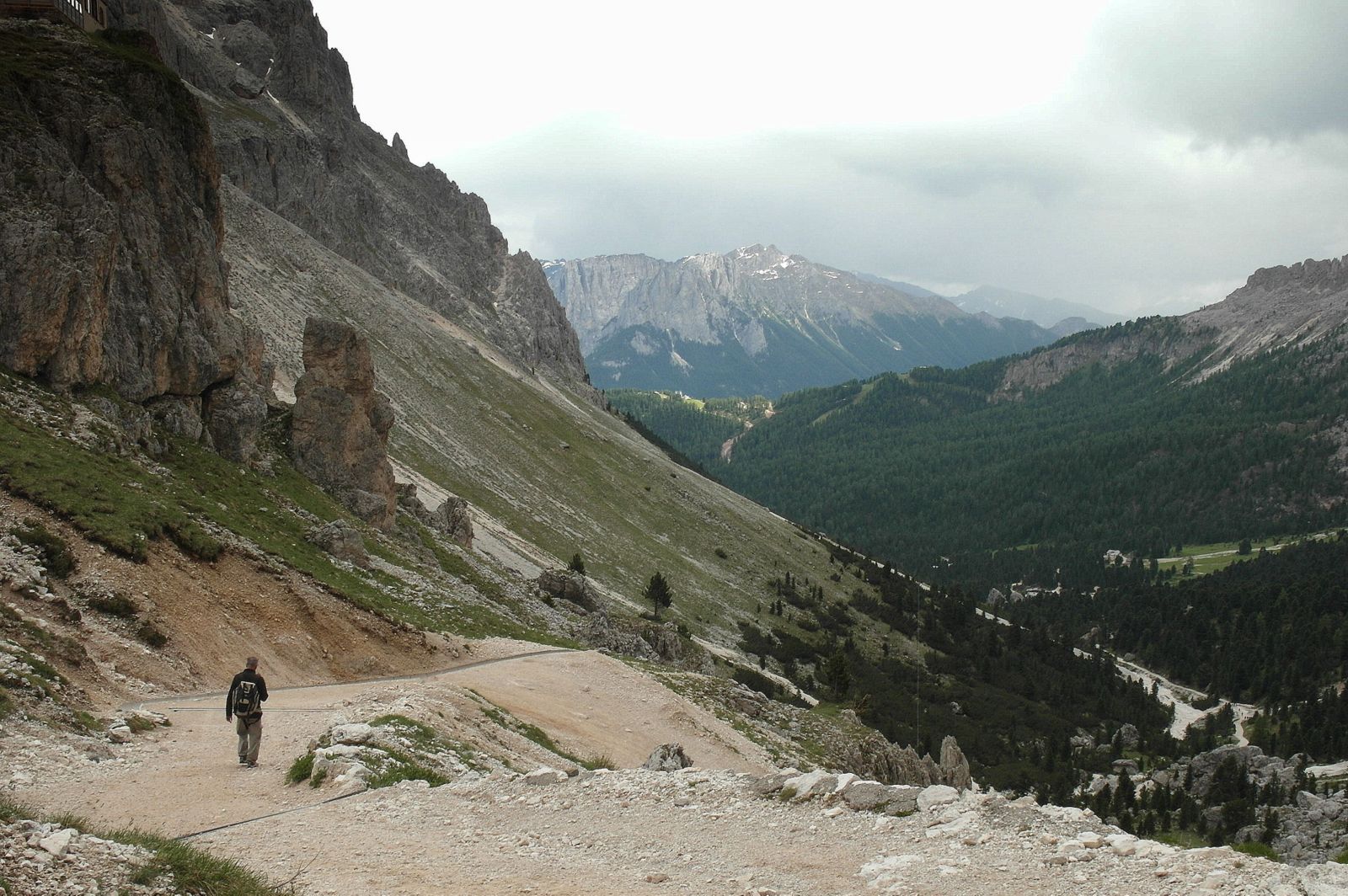 la discesa nella valle