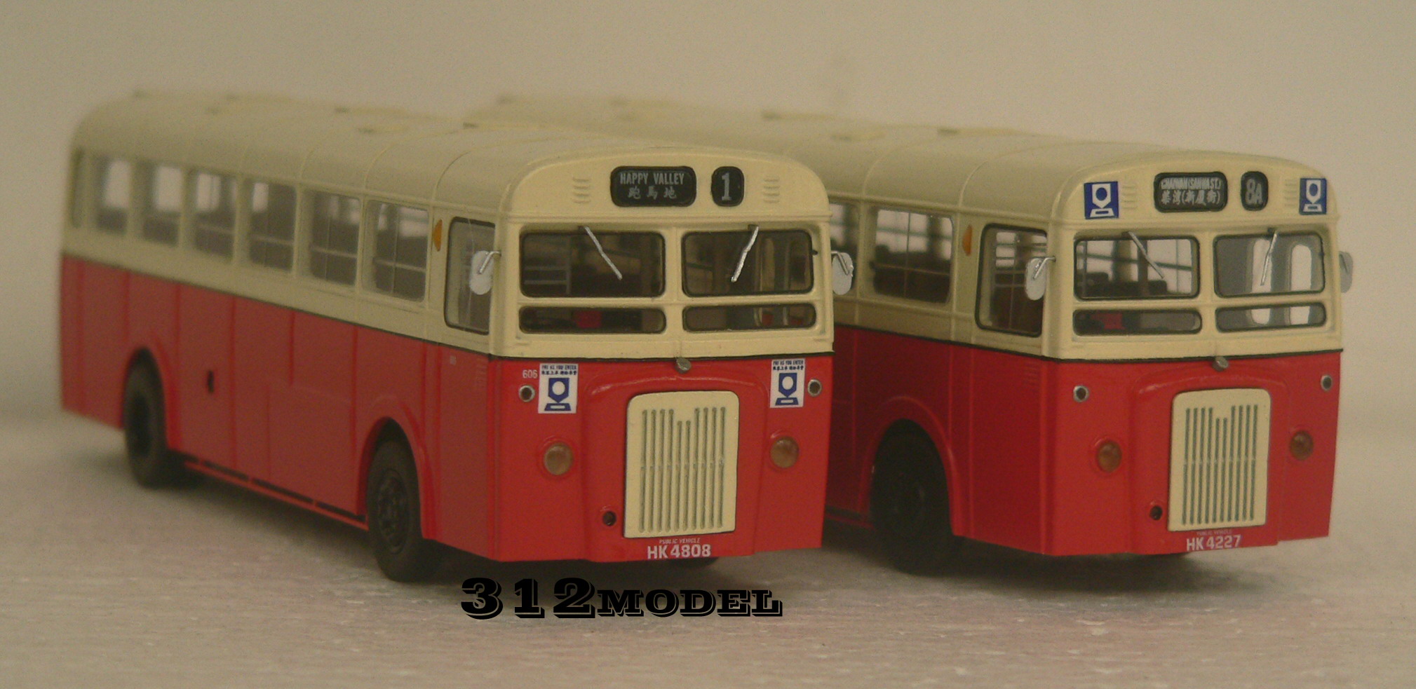 Guy Arab UF bus model-0424.jpg