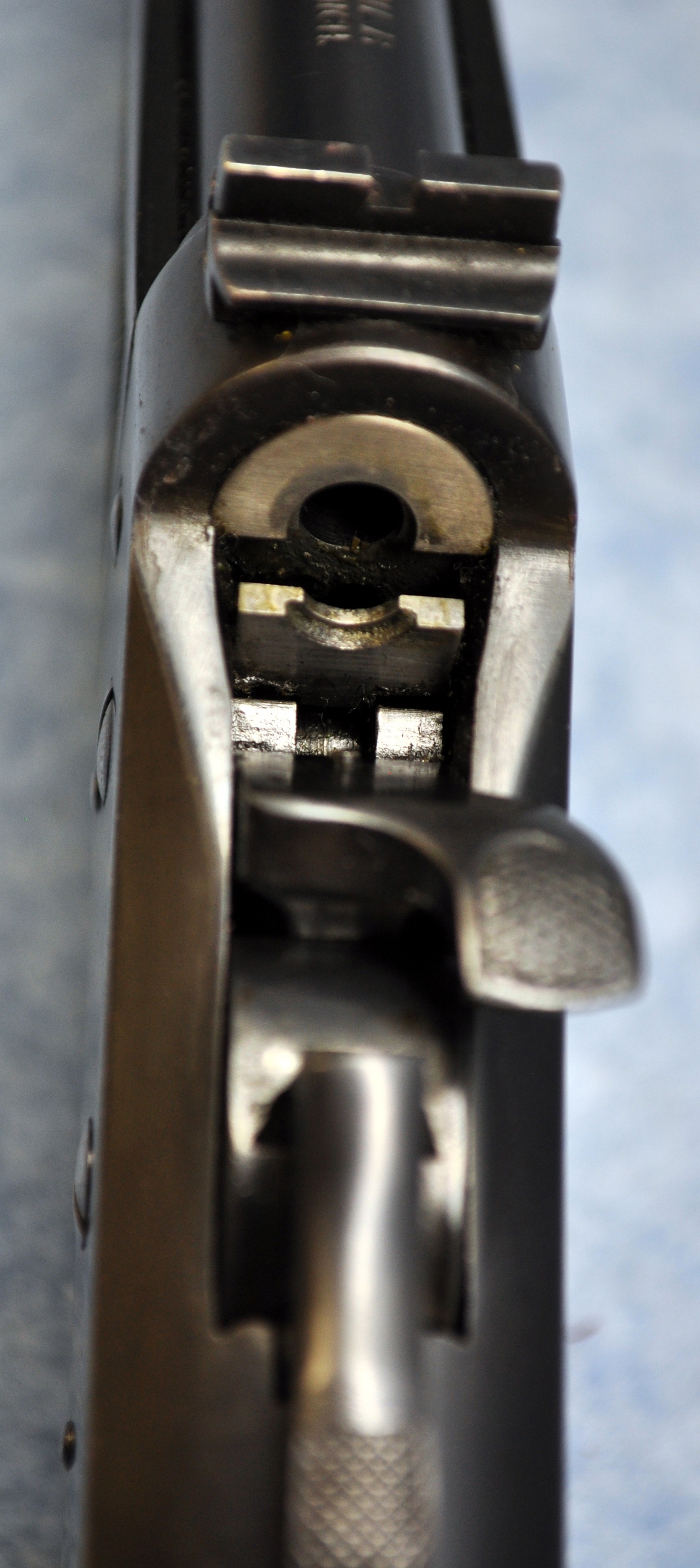 Open Breech with Rotary Extractor