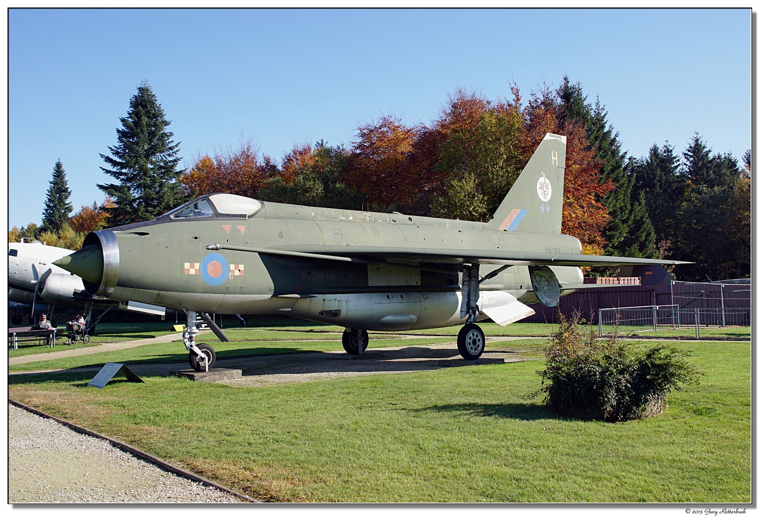 DSC07280-lightning-sm.JPG