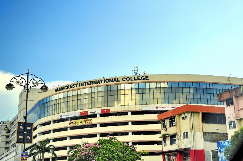 ALMACREST COLLEGE