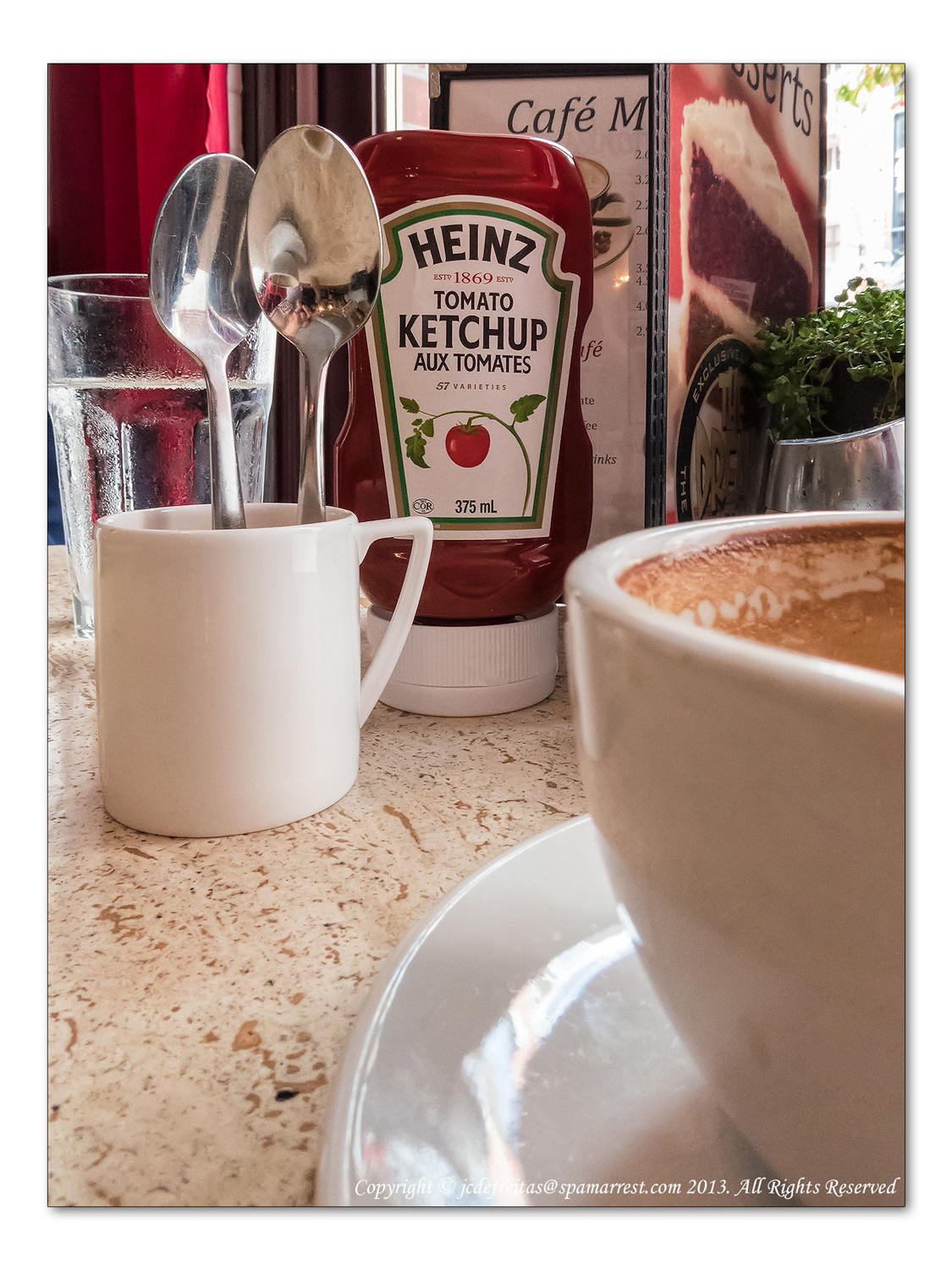 2014 - Hanks Café - Toronto, Ontario - Canada