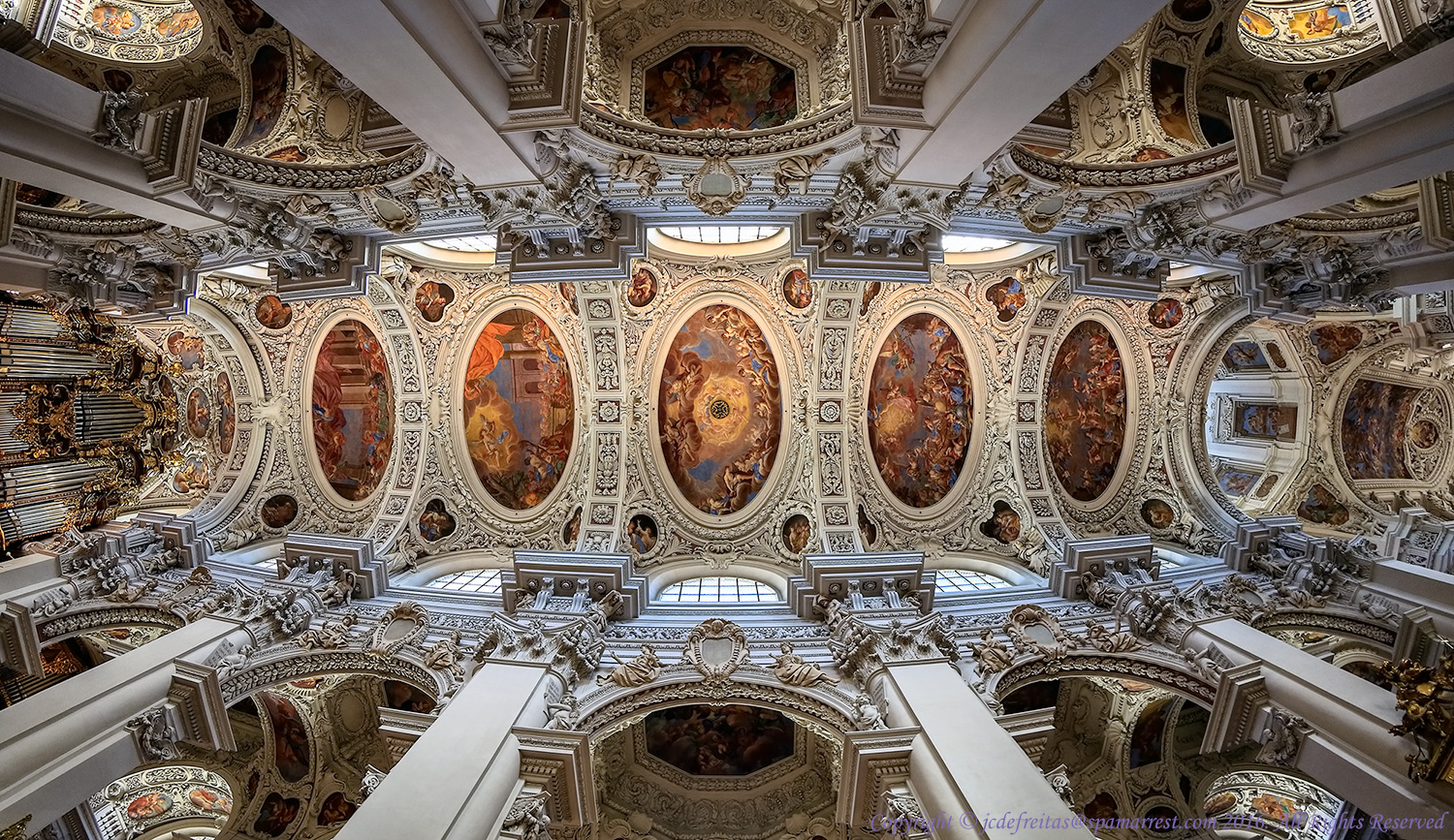 2016 - Ceiling of the St. Stephens Cathedral Passau - Germany