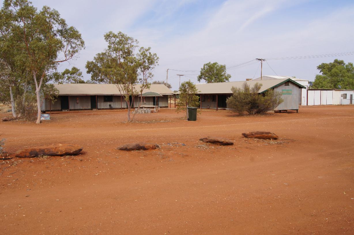 Warakurna-Backpackers.jpg