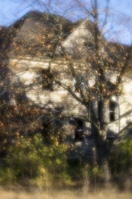 46.  This old house, a Lensbaby treatment.