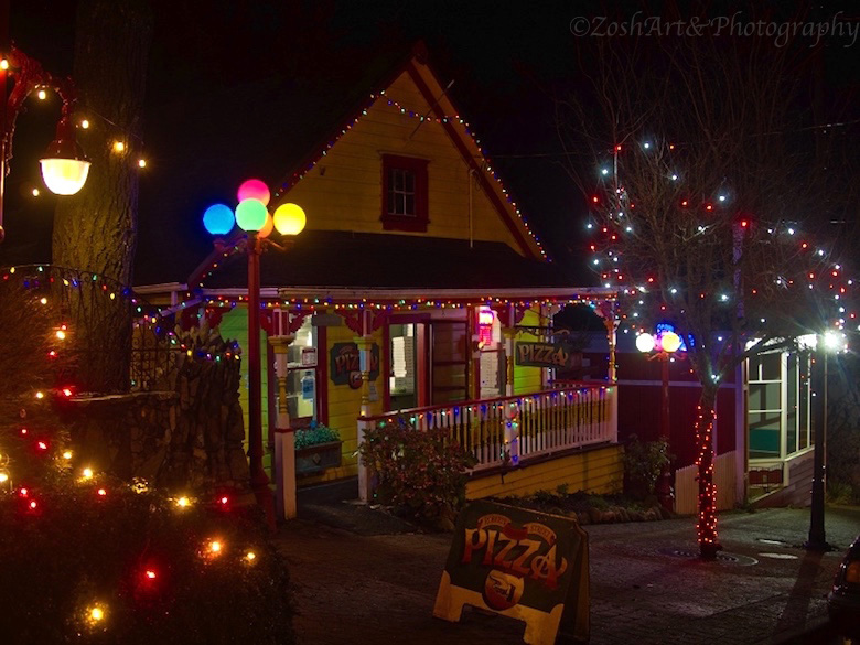 Zosia Miller  Lights at Ladysmith's Pizza