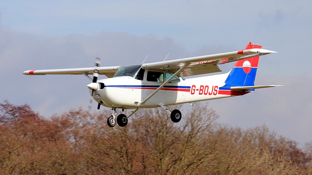 G-BOJS Cessna 172P Skyhawk II [172-74582]