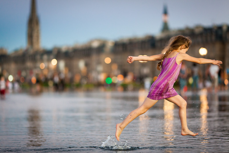 Girl - Bordeaux