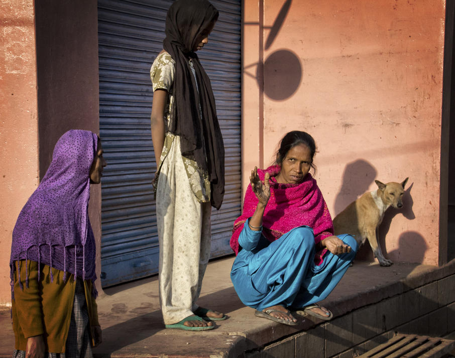 DANS LES RUELLES DE VARANASI