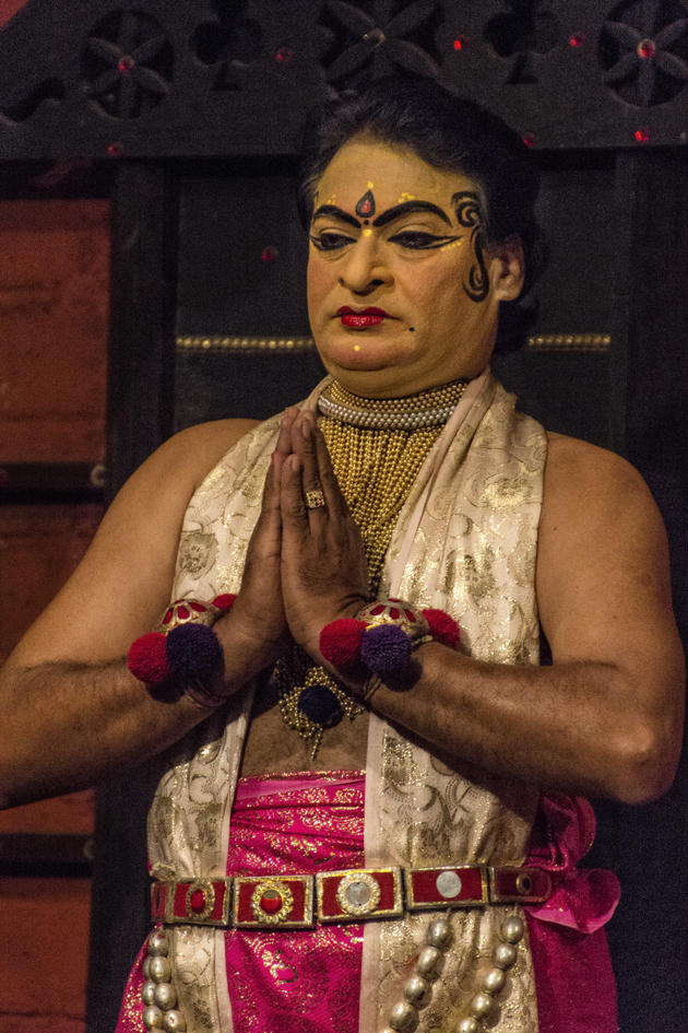 ACTEURS DE KATAKALI EN SPECTACLE  COCHIN
