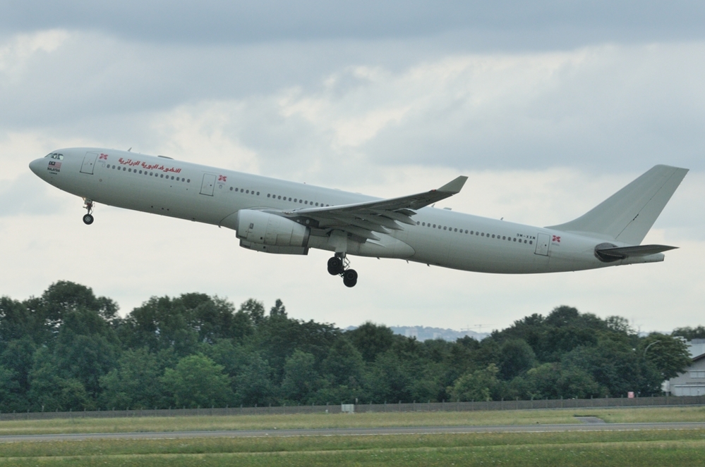 Air Algerie / Air Asia X  Airbus A330-300 9M-XXM