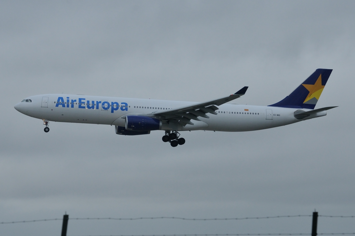 Air Europa Airbus A330-300 EC-MIO - New Air Europa titles and Skymark tail