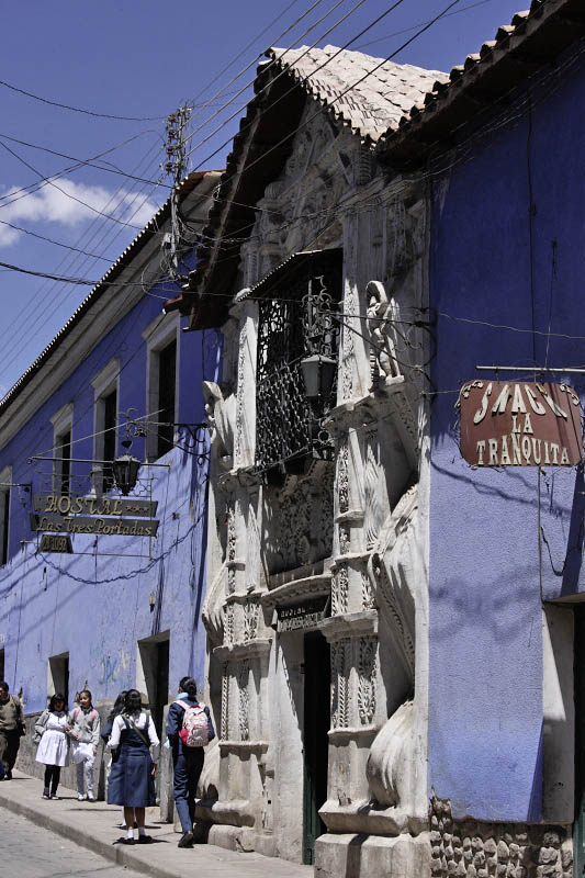 Potos, Hostal Las Tres Portadas