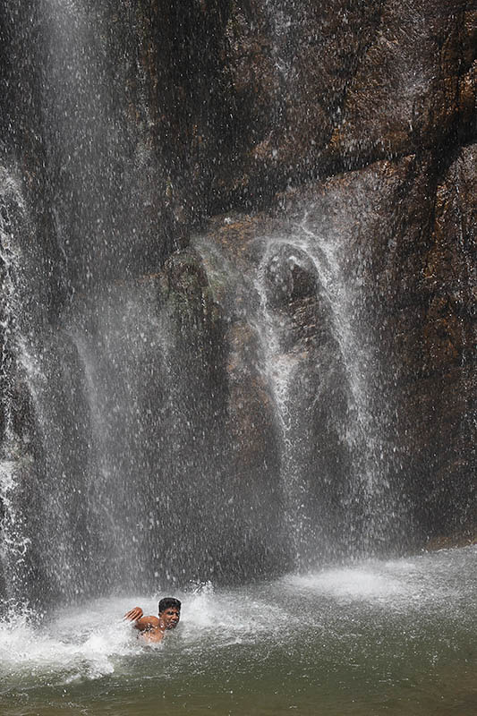 Diyaluma Falls