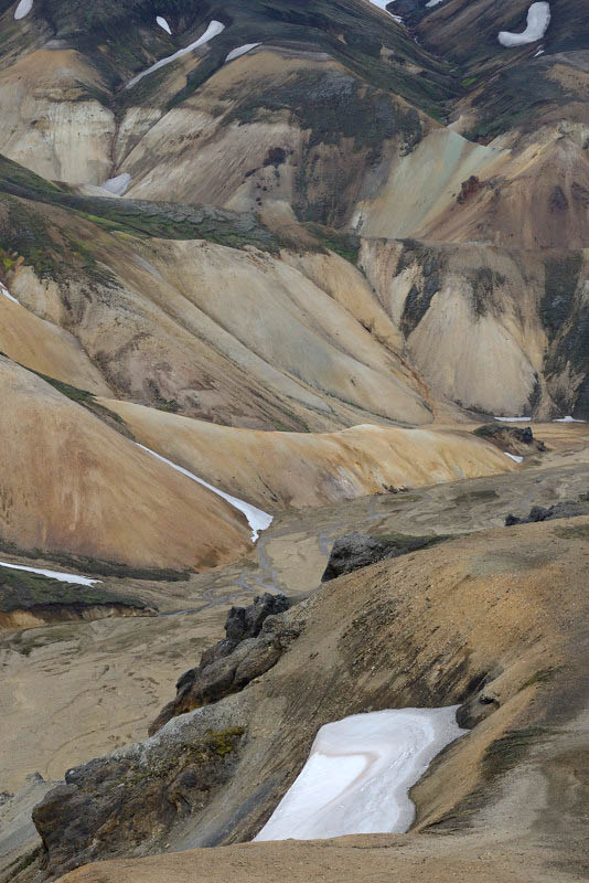 Landmannalaugar, Laugahraun-Brennisteinsalda trail