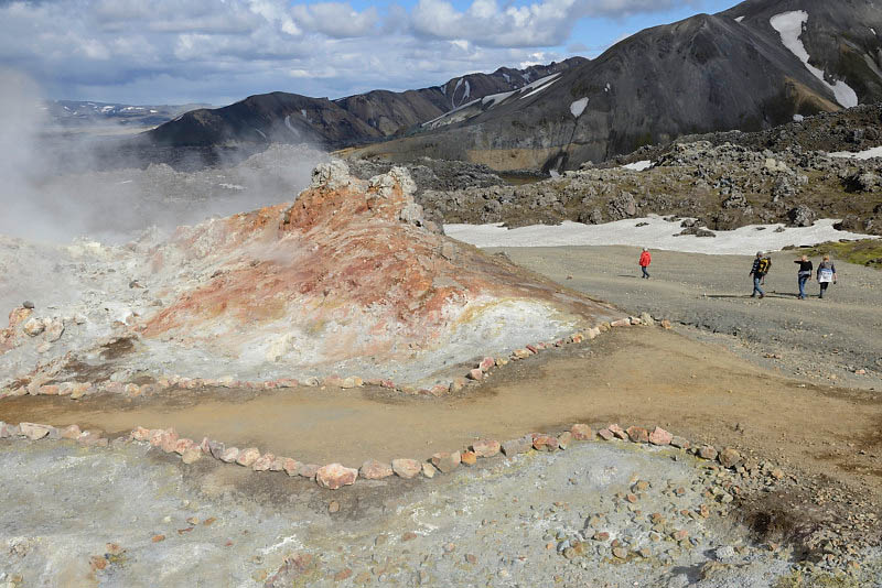 Landmannalaugar, Laugahraun-Brennisteinsalda trail