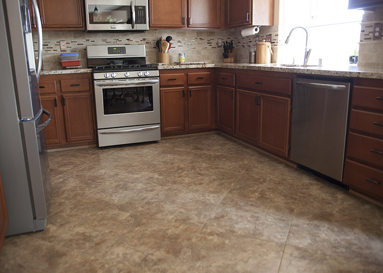 Kitchen 03 57 w.jpg