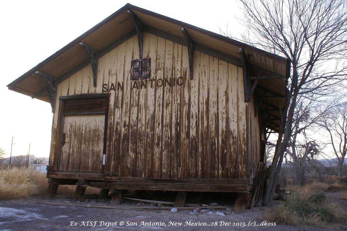 Ex- ATSF depot  San Antonio NM 001.jpg