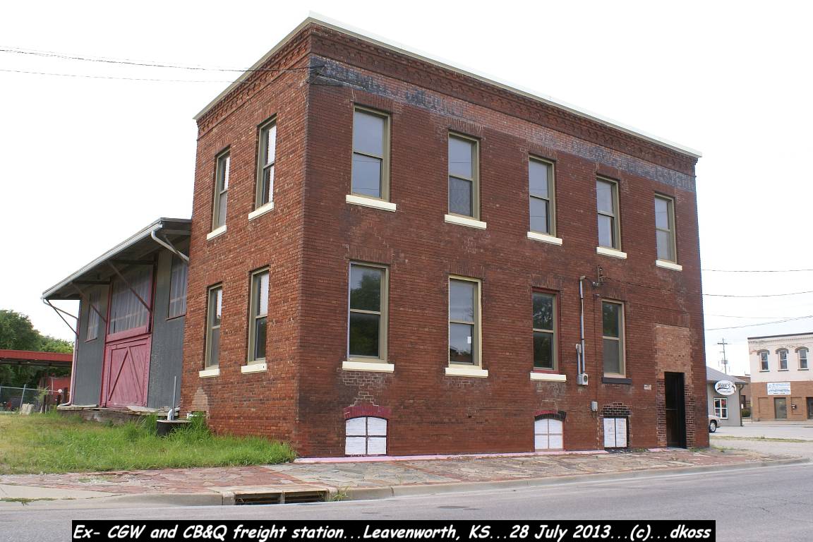 Ex-CGW CBQ freight depot.Leavenworth KS -002.jpg