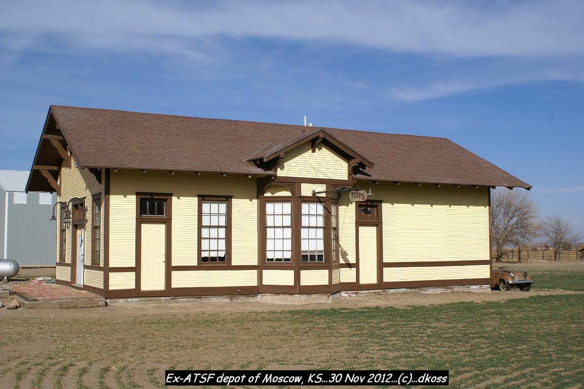 Ex-ATSF Moscow KS depot 003.jpg