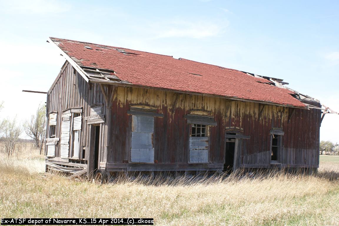 Ex-Navarre ATSF depot 007.jpg
