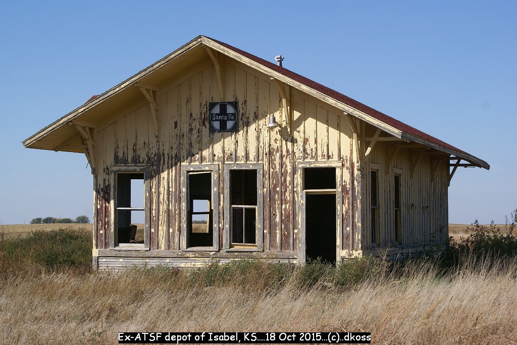 Ex-ATSF Isabel KS depot 001.jpg