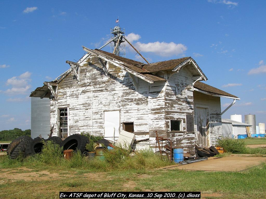 ATSF Depot at Bluff City KS  003.jpg