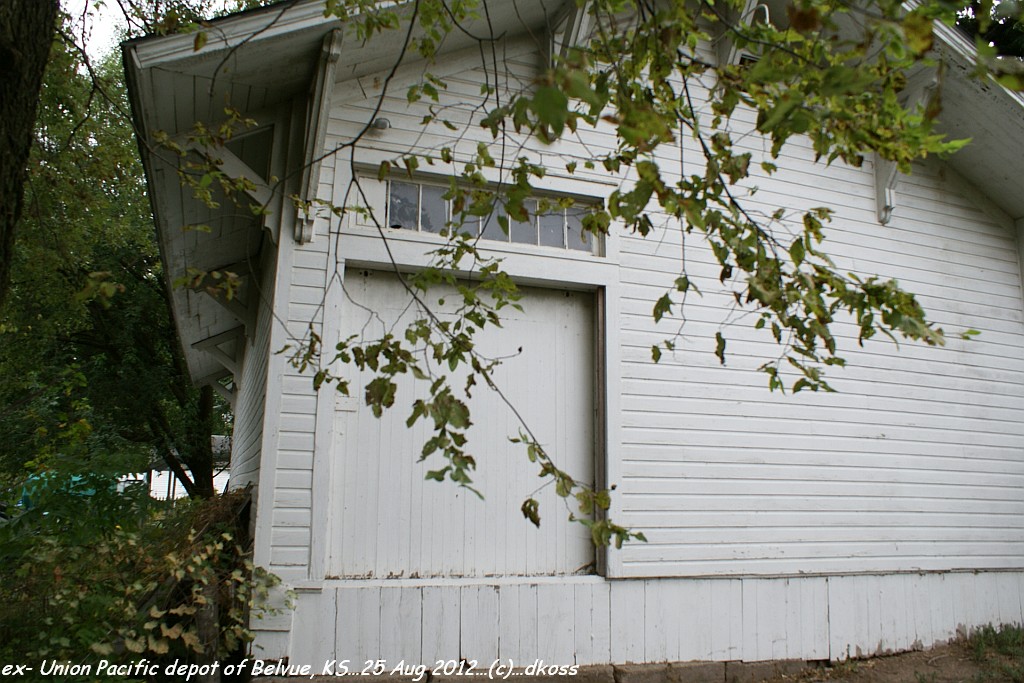 Ex- UP depot of Belvue KS 003.jpg