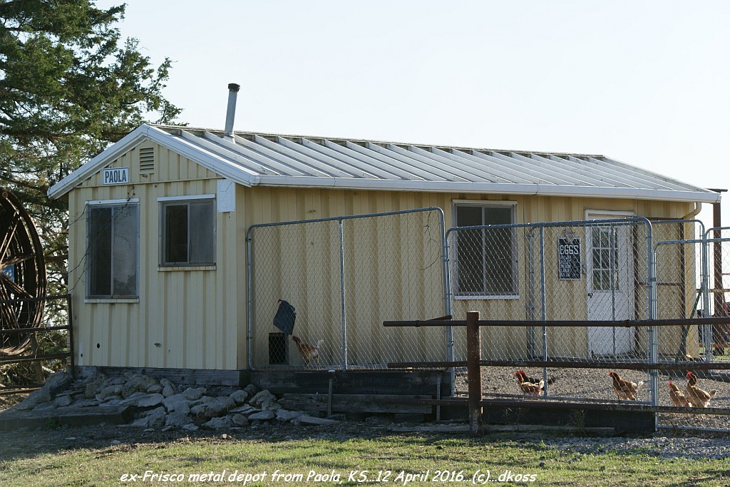 ex-metal depot of Paola KS -003.jpg